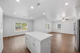 5430 Rose Ave, Orlando, FL 32810 - Photo 9