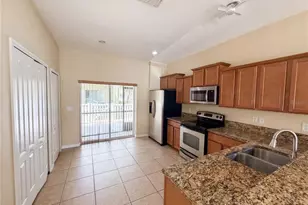 8548 Gablebend Way, Tampa, FL 33647 - Photo 7