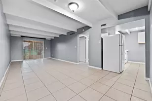 3515 Club Cir, Lakeshore, FL 33854 - Photo 3