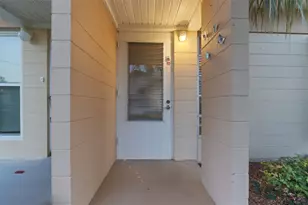 3515 Club Cir, Lakeshore, FL 33854 - Photo 5