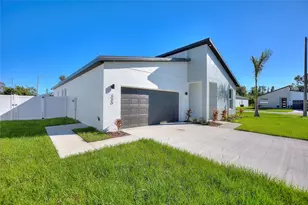 330 Royal Palm Wy, Winter Haven, FL 33881 - Photo 3