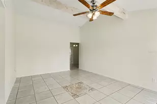 136 W Cedarwood Cir, Kissimmee, FL 34743 - Photo 7