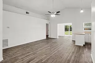207 Lake McCoy Dr, Apopka, FL 32712 - Photo 3
