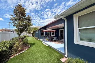 1028 5th St N, Saint Petersburg, FL 33701 - Photo 3