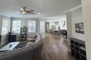 1028 5th St N, Saint Petersburg, FL 33701 - Photo 7