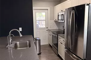 1028 5th St N, Saint Petersburg, FL 33701 - Photo 27