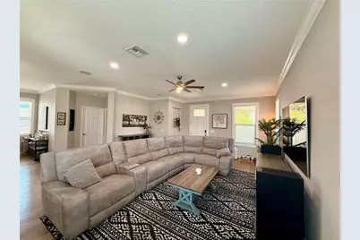 1028 5th Street N, Saint Petersburg, FL 33701 - Photo 5