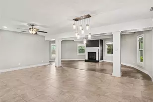 2746 Hibiscus St, Sarasota, FL 34239 - Photo 7