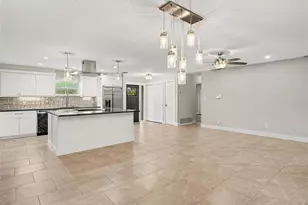 2746 Hibiscus St, Sarasota, FL 34239 - Photo 13