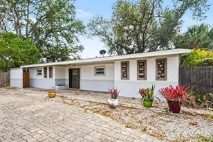 2746 Hibiscus St, Sarasota, FL 34239 - Photo 1