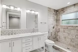 2746 Hibiscus St, Sarasota, FL 34239 - Photo 25