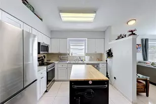 2029 Tropic Bay Ct, Orlando, FL 32807 - Photo 3