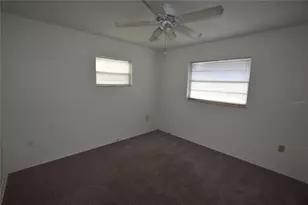 2762 Clear Cove Ln, Orlando, FL 32805 - Photo 17