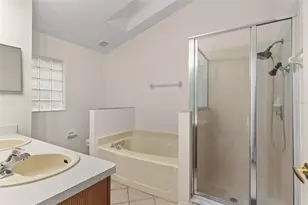 212 Bent Oak Loop, Davenport, FL 33837 - Photo 17