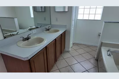 212 Bent Oak Loop, Davenport, FL 33837 - Photo 13