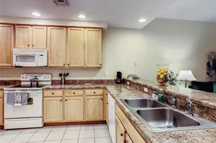 3050 Pirates Retreat Ct, Kissimmee, FL 34747 - Photo 21