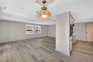488 Marina Ln, Tavares, FL 32778 - Photo 9