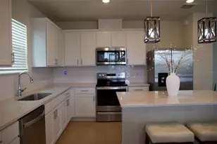2349 Vision St, Davenport, FL 33896 - Photo 9