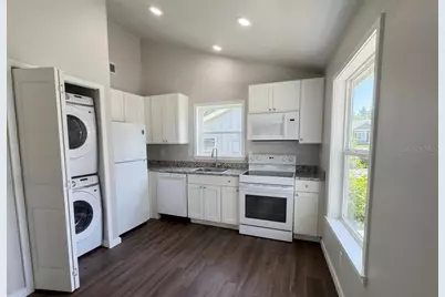 343 N Main Avenue, Groveland, FL 34736 - Photo 3