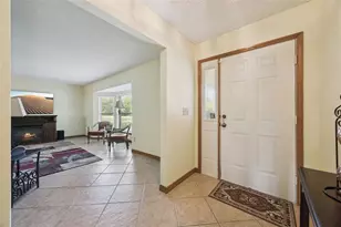 706 E Lacy Cir, Deltona, FL 32725 - Photo 7