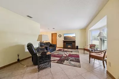 706 E Lacy Circle, Deltona, FL 32725 - Photo 9