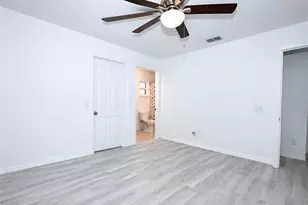 1068 Mayflower Ave, Deltona, FL 32725 - Photo 17