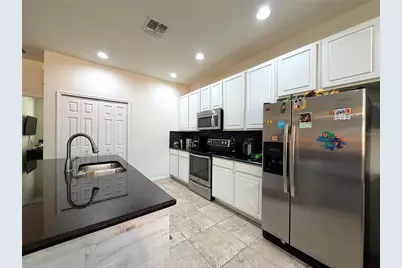 720 Las Fuentes Drive, Kissimmee, FL 34746 - Photo 7