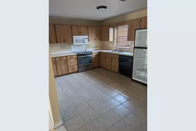 814 N Saint Clair Abrams Avenue, Tavares, FL 32778 - Photo 3