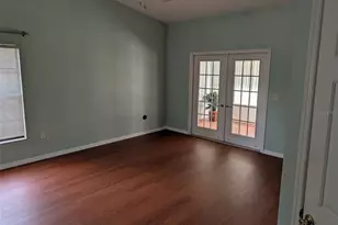 610 Yorktown Dr, Leesburg, FL 34748 - Photo 9