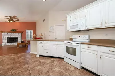 610 Yorktown Drive, Leesburg, FL 34748 - Photo 17