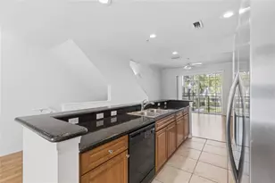 9875 Meadow Field Cir, Tampa, FL 33626 - Photo 3