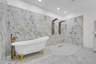 2735 Berkford Cir, Lakeland, FL 33810 - Photo 3