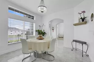 2735 Berkford Cir, Lakeland, FL 33810 - Photo 9
