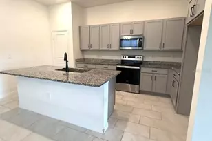 925 Overpool Ave, Davenport, FL 33896 - Photo 3