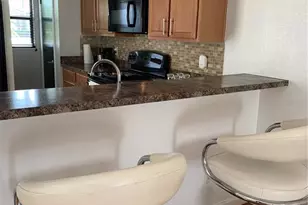 2840 Plaza Terrace Dr, Orlando, FL 32803 - Photo 3