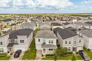2337 Salty Winds Wy, Kissimmee, FL 34747 - Photo 3