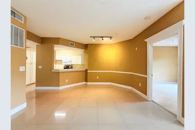 5524 Metrowest Boulevard #10-203, Orlando, FL 32811 - Photo 5