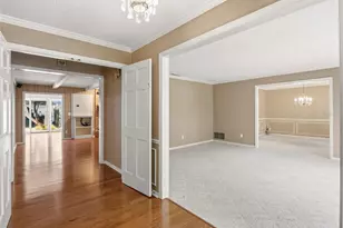 1214 Sweetbriar Rd, Orlando, FL 32806 - Photo 9