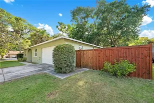 1507 Foxridge Run SW, Winter Haven, FL 33880 - Photo 3