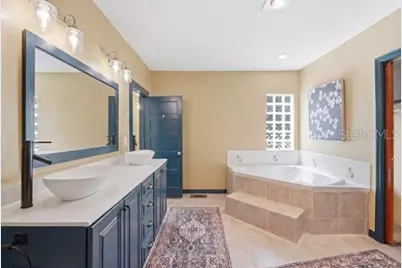 511 E Mirror Lake Drive, Fruitland Park, FL 34731 - Photo 27