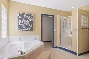 511 E Mirror Lake Dr, Fruitland Park, FL 34731 - Photo 23