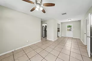 10209 N 28th St, Tampa, FL 33612 - Photo 3