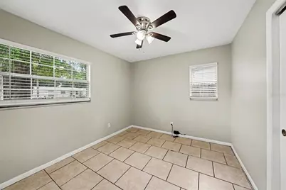 10209 N 28th Street, Tampa, FL 33612 - Photo 7