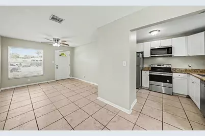 10209 N 28th Street, Tampa, FL 33612 - Photo 3
