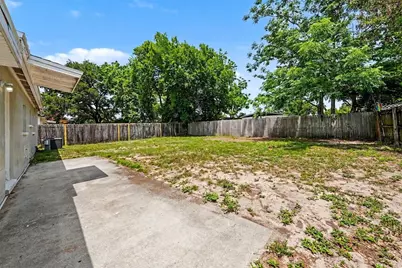 10209 N 28th Street, Tampa, FL 33612 - Photo 17