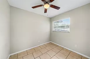 10209 N 28th St, Tampa, FL 33612 - Photo 9