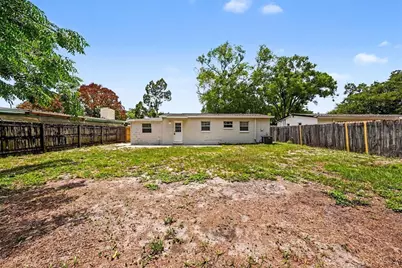 10209 N 28th Street, Tampa, FL 33612 - Photo 13