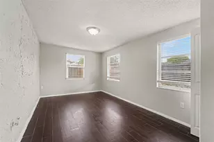 9130 Crabtree Ln, Port Richey, FL 34668 - Photo 9