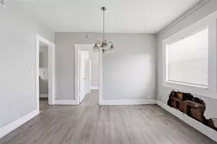 1909 19th St S, Saint Petersburg, FL 33712 - Photo 11