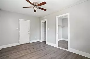 1909 19th St S, Saint Petersburg, FL 33712 - Photo 17